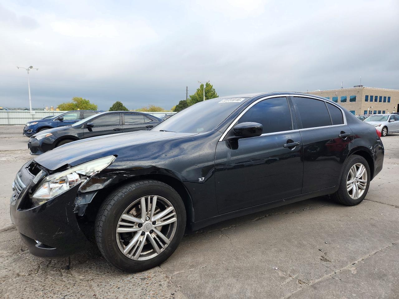 2015 INFINITI Q40 BASE | JN1CV6AR8FM650567 | UPCARS