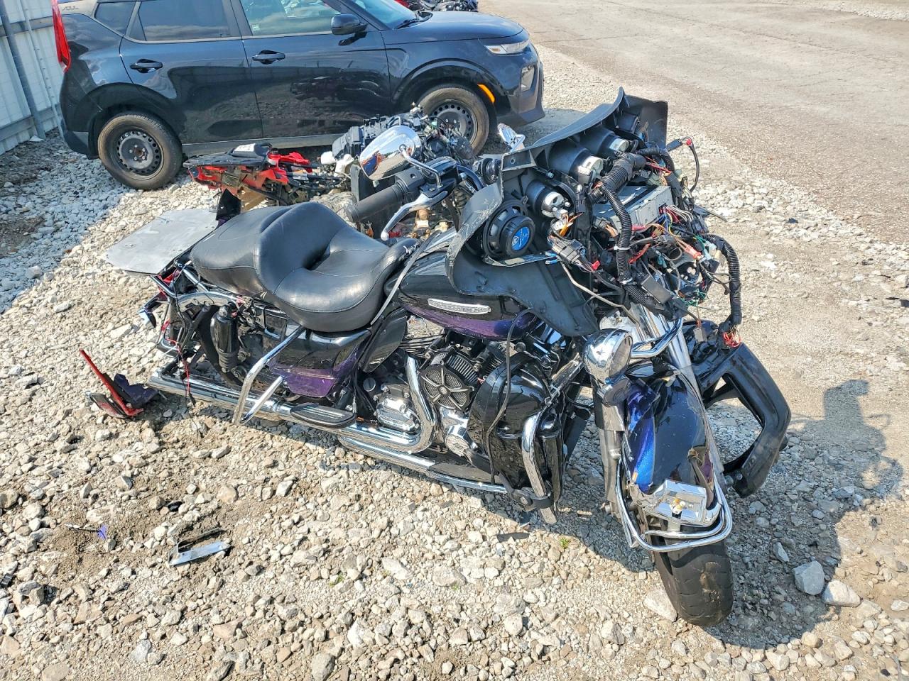 2010 HARLEY-DAVIDSON FL | 1HD1KEM18AB628343 | UPCARS