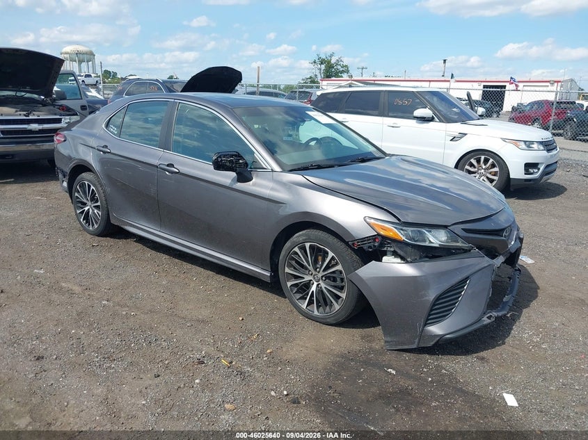 2018 TOYOTA CAMRY SE | 4T1B11HK3JU151826 | UPCARS