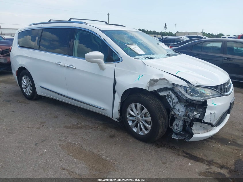 2019 CHRYSLER PACIFICA TOURING L | 2C4RC1BG4KR680797 | UPCARS