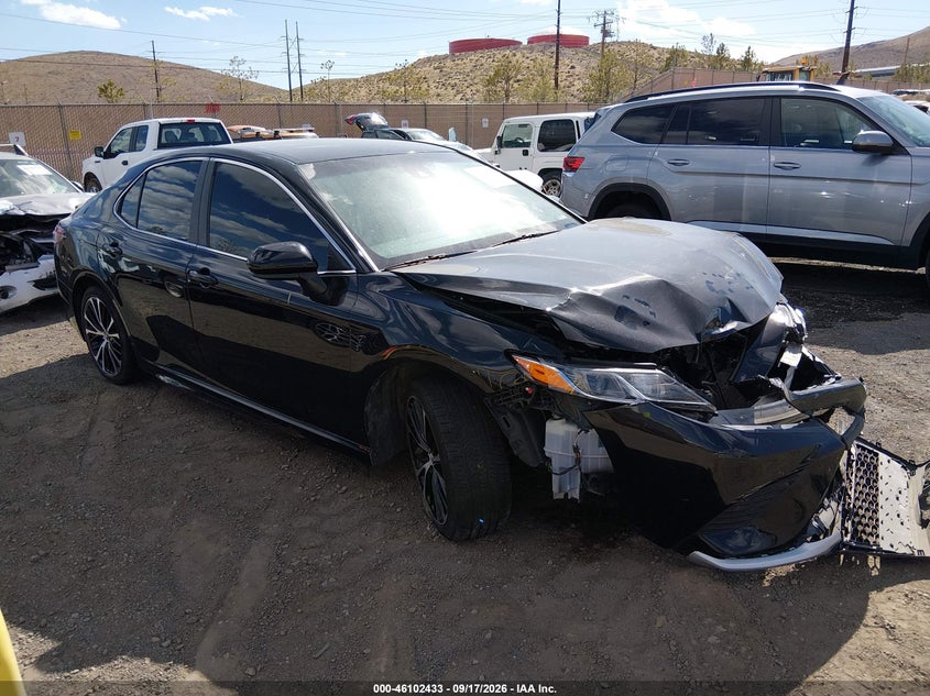 2018 TOYOTA CAMRY SE | 4T1B11HKXJU641714 | UPCARS