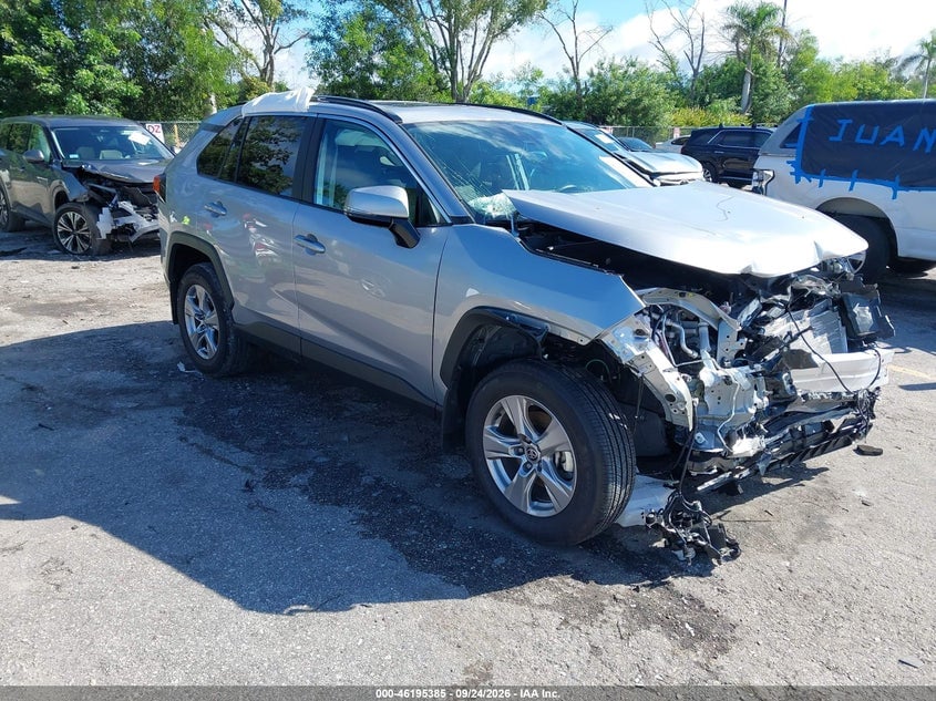 2025 TOYOTA RAV4 XLE | 2T3W1RFV1SC347903 | UPCARS