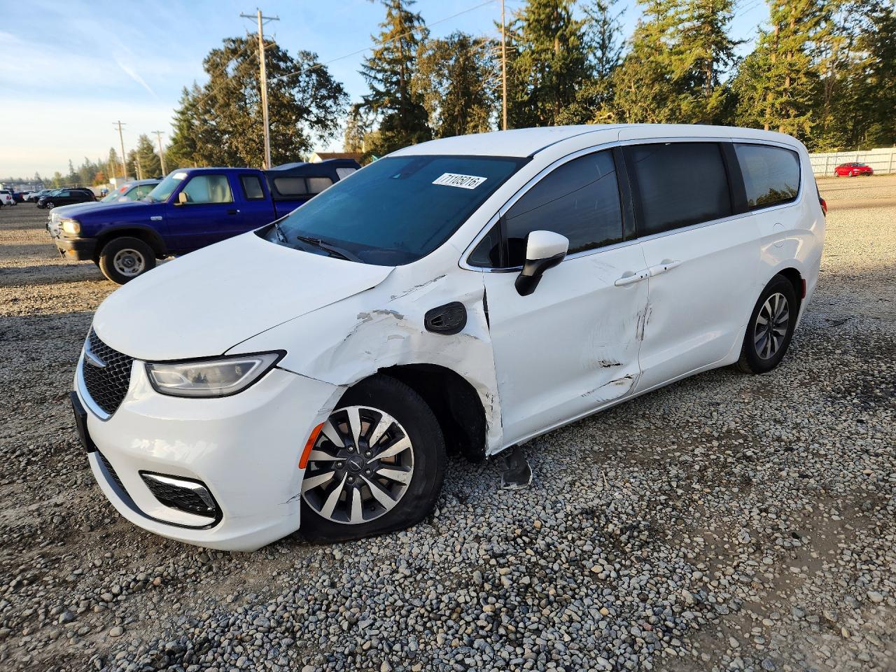 2023 CHRYSLER PACIFICA HYBRID TOURING L | 2C4RC1L73PR622525 | UPCARS