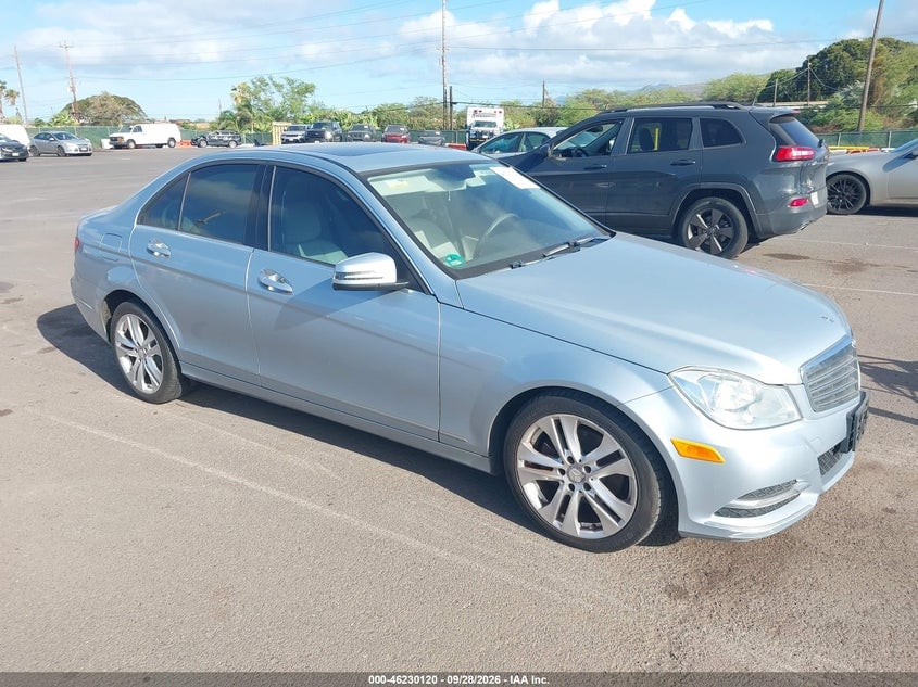 2013 MERCEDES-BENZ C 250 LUXURY/SPORT | WDDGF4HB4DR268485 | UPCARS