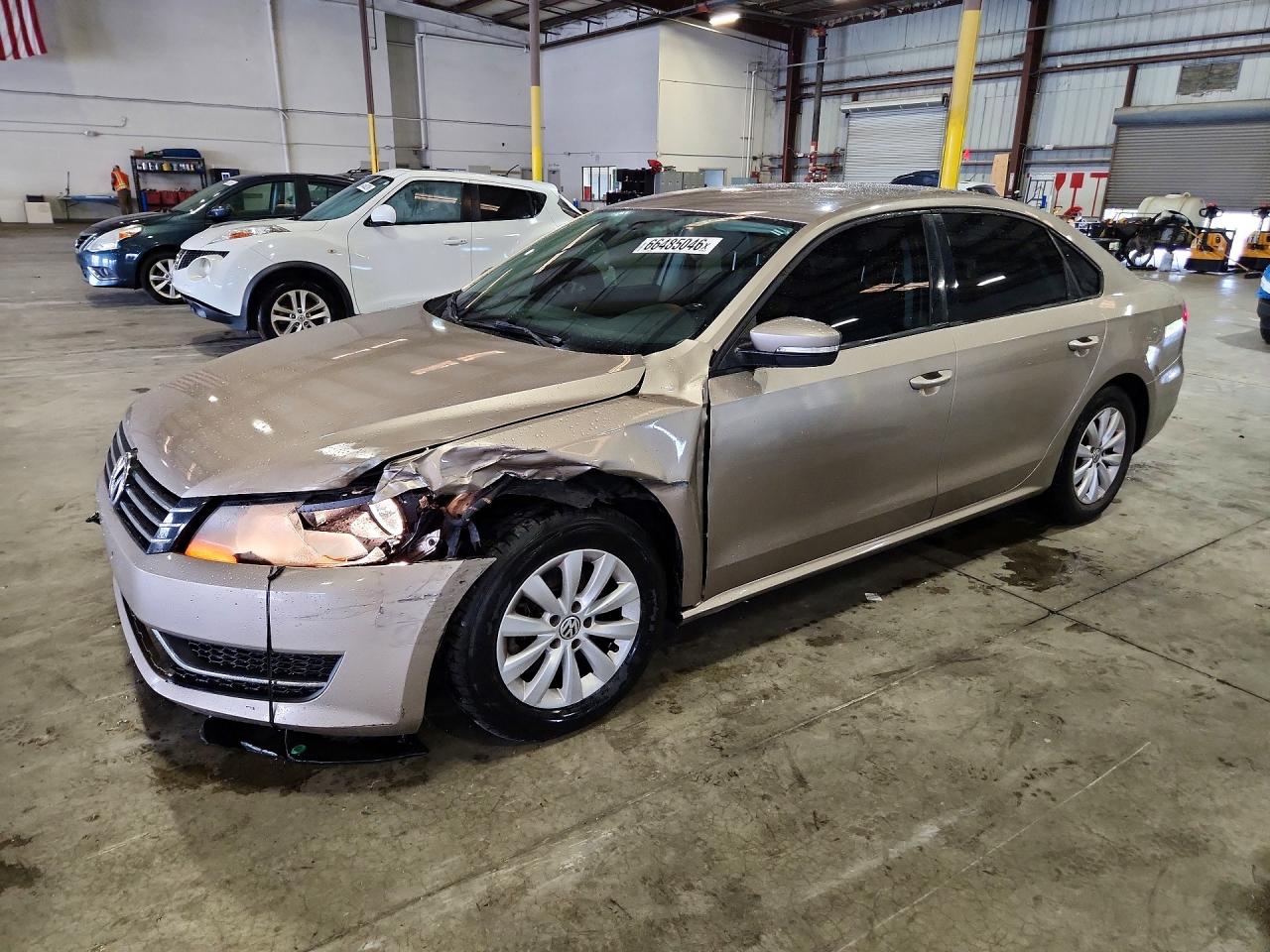2015 VOLKSWAGEN PASSAT S | 1VWAT7A38FC016920 | UPCARS