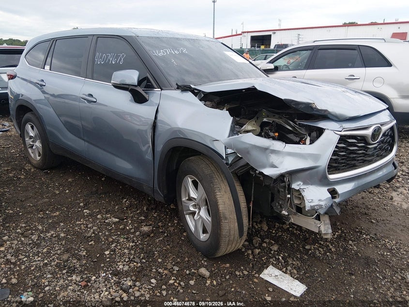 2024 TOYOTA HIGHLANDER LE | 5TDKDRAH2RS546203 | UPCARS