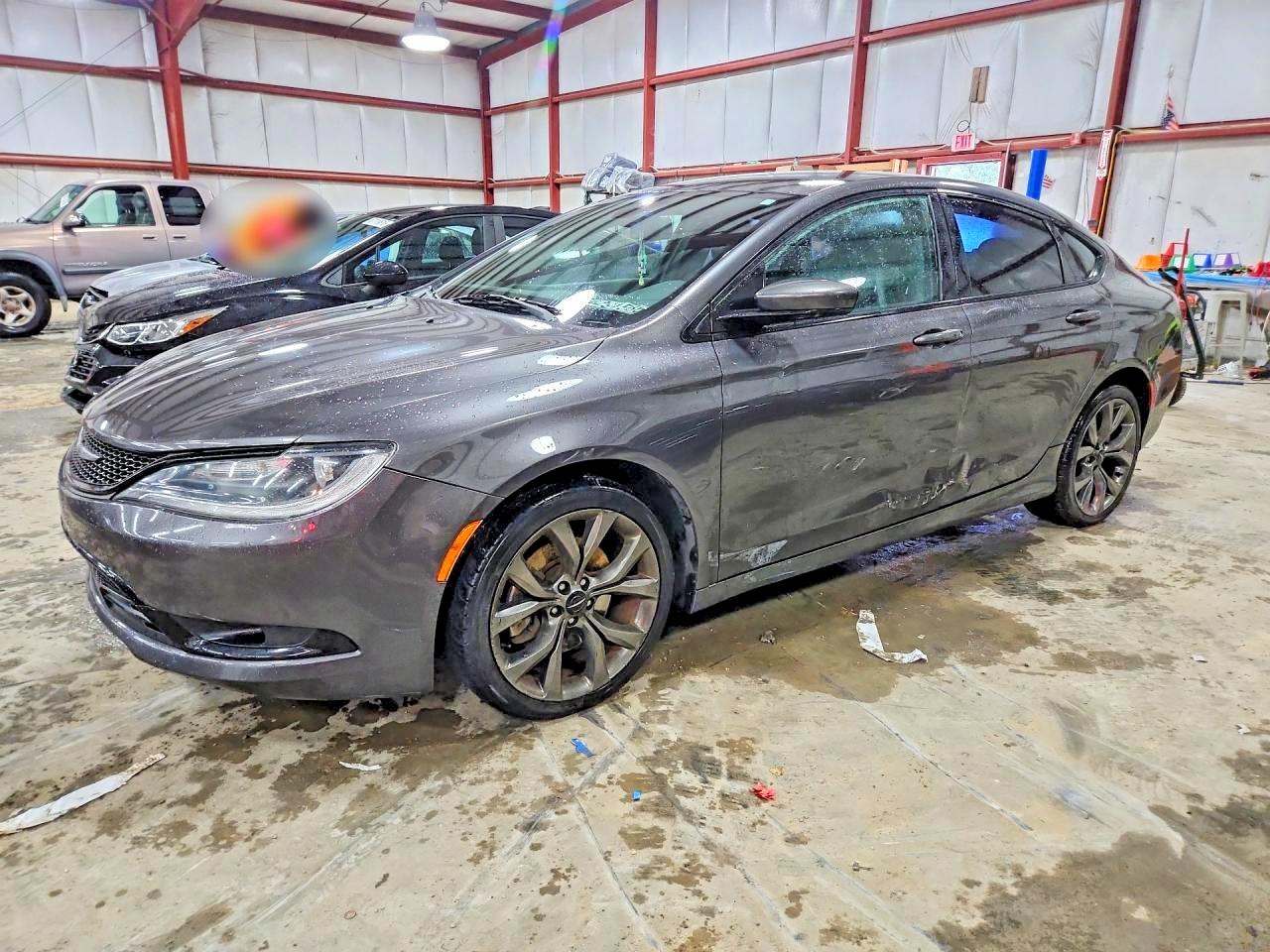 2015 CHRYSLER 200 S | 1C3CCCBG4FN677438 | UPCARS