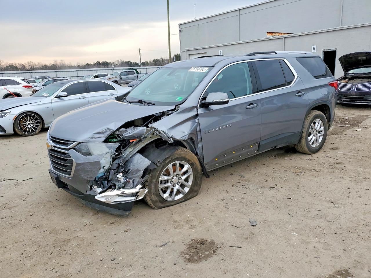 2018 CHEVROLET TRAVERSE LT | 1GNEVGKW2JJ285742 | UPCARS