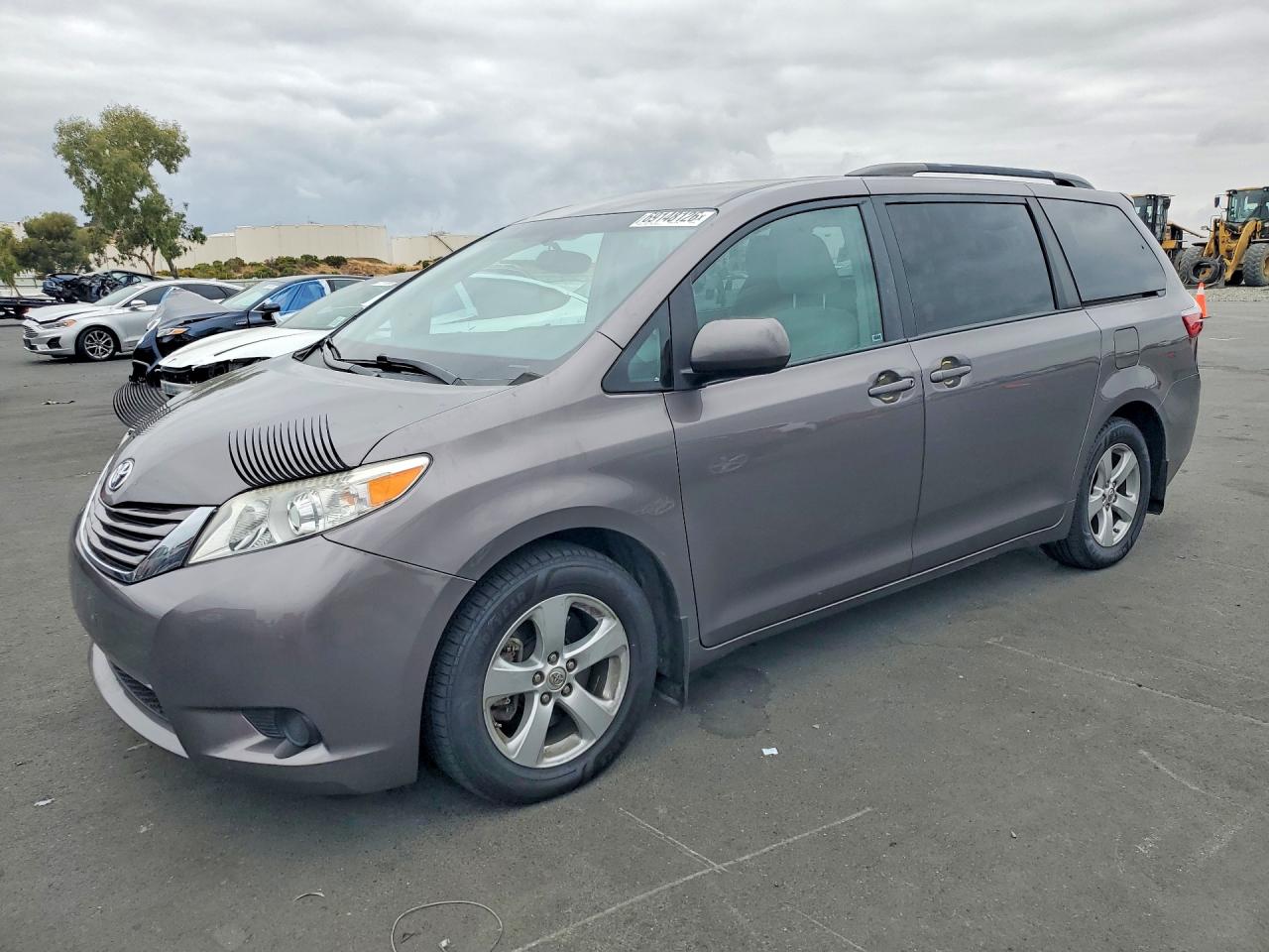 2017 TOYOTA SIENNA LE | 5TDKZ3DC2HS776790 | UPCARS