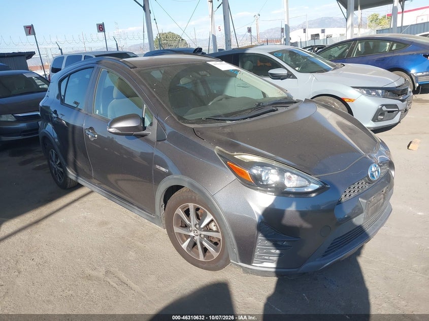 2019 TOYOTA PRIUS C L | JTDKDTB31K1624912 | UPCARS