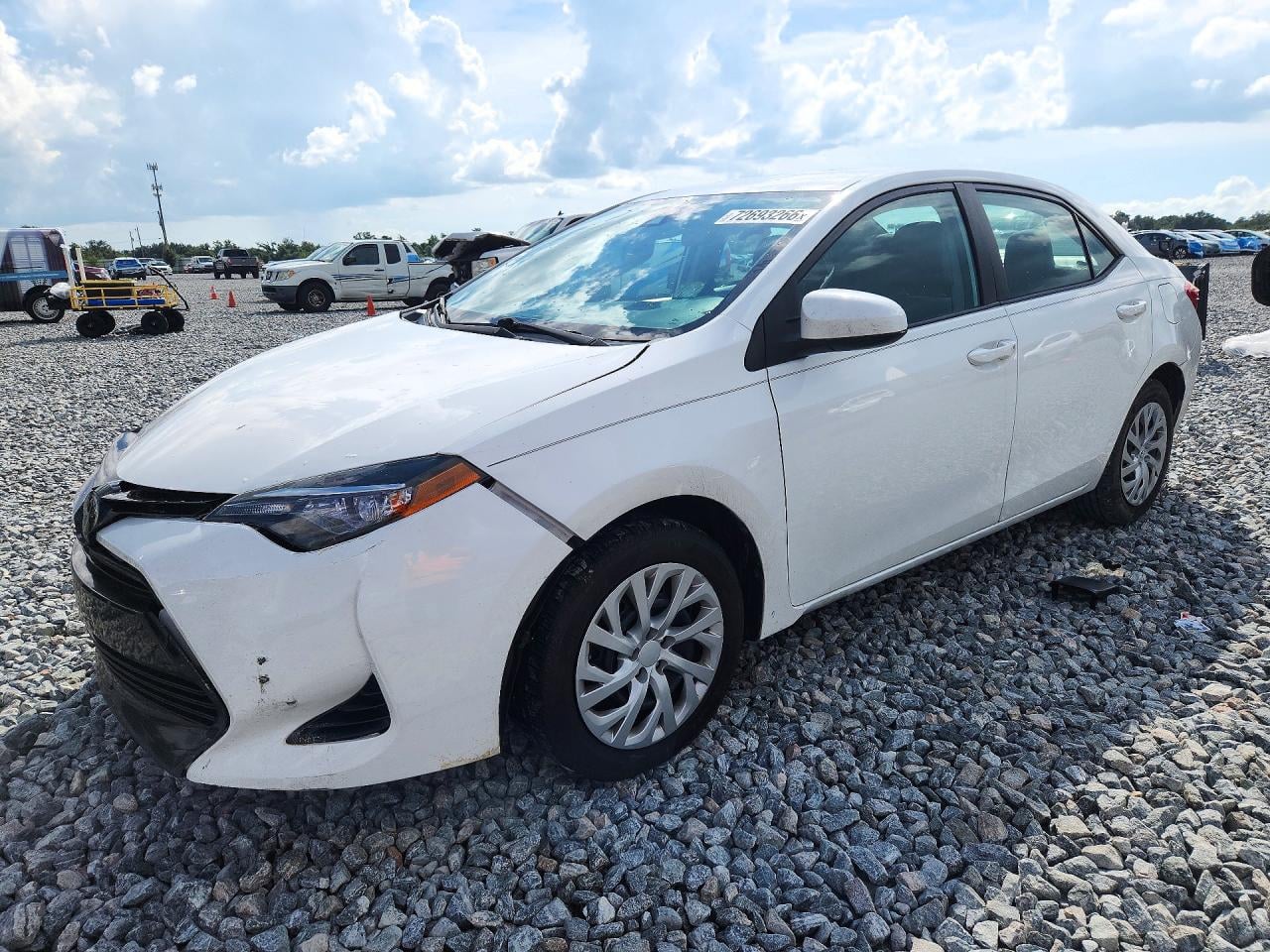 2018 TOYOTA COROLLA LE | 5YFBURHE0JP825657 | UPCARS