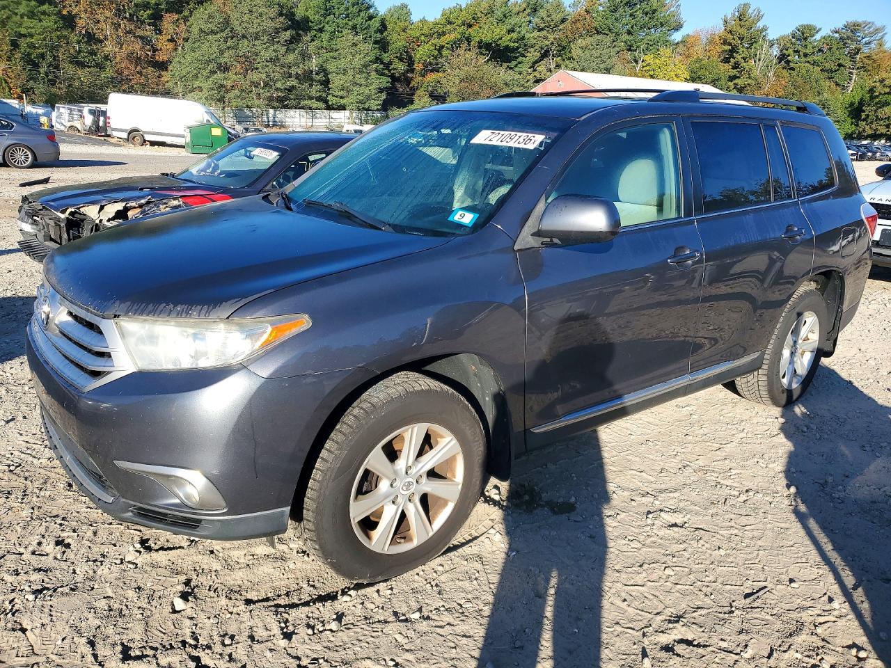 2011 TOYOTA HIGHLANDER BASE | 5TDBK3EH9BS091871 | UPCARS