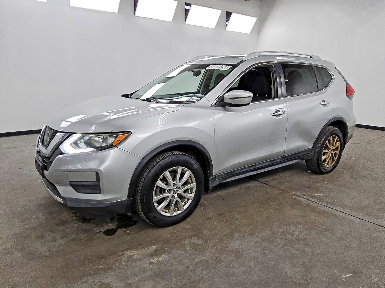 2017 NISSAN ROGUE SV | 5N1AT2MV9HC840104 | UPCARS