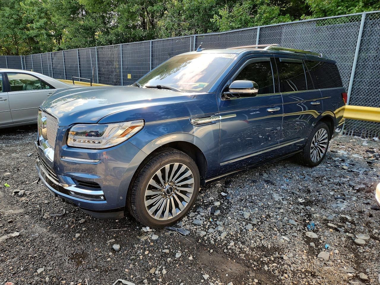 2019 LINCOLN NAVIGATO RESERVE | 5LMJJ2LTXKEL19052 | UPCARS