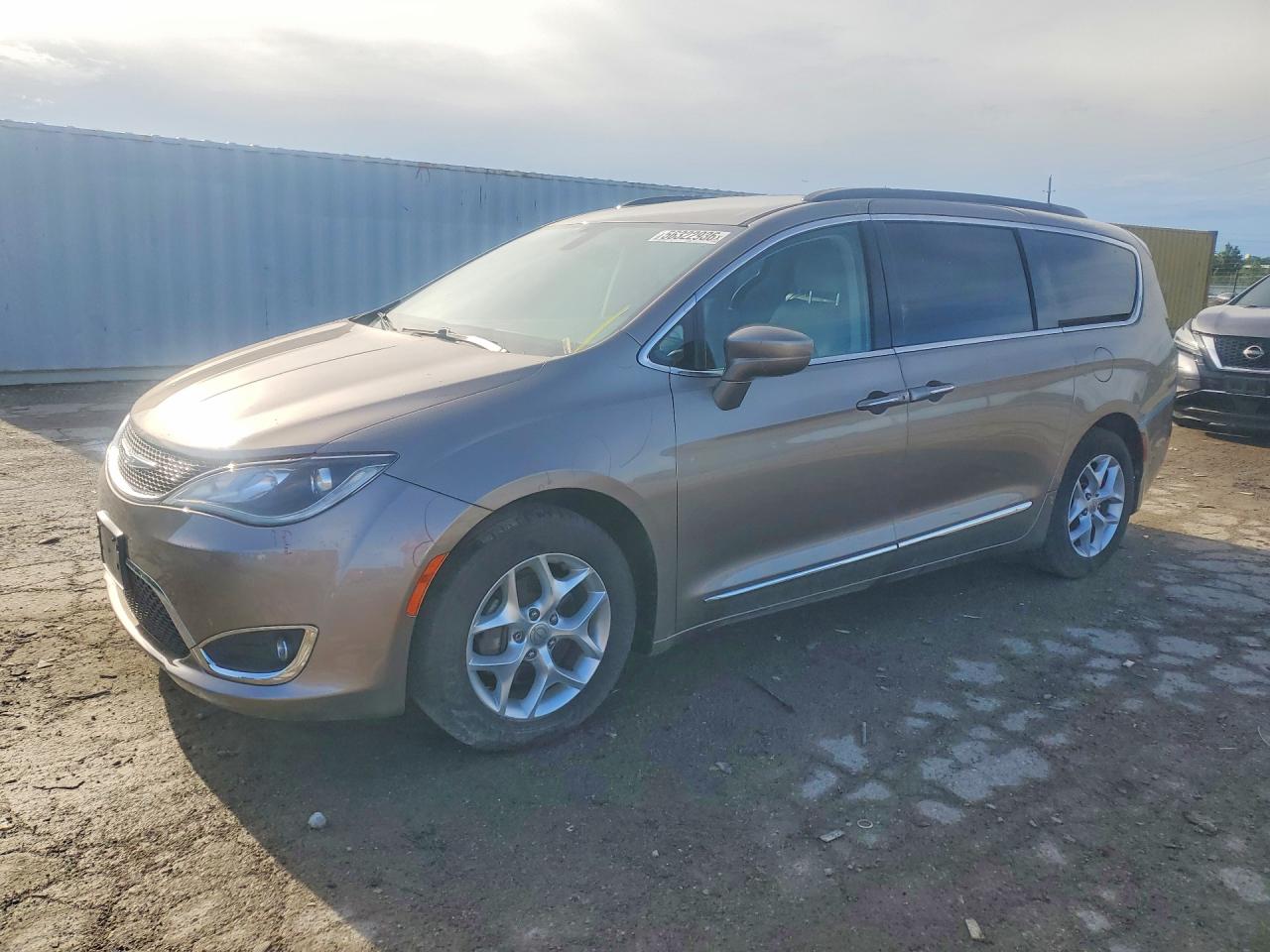 2017 CHRYSLER PACIFICA TOURING L | 2C4RC1BG7HR704700 | UPCARS