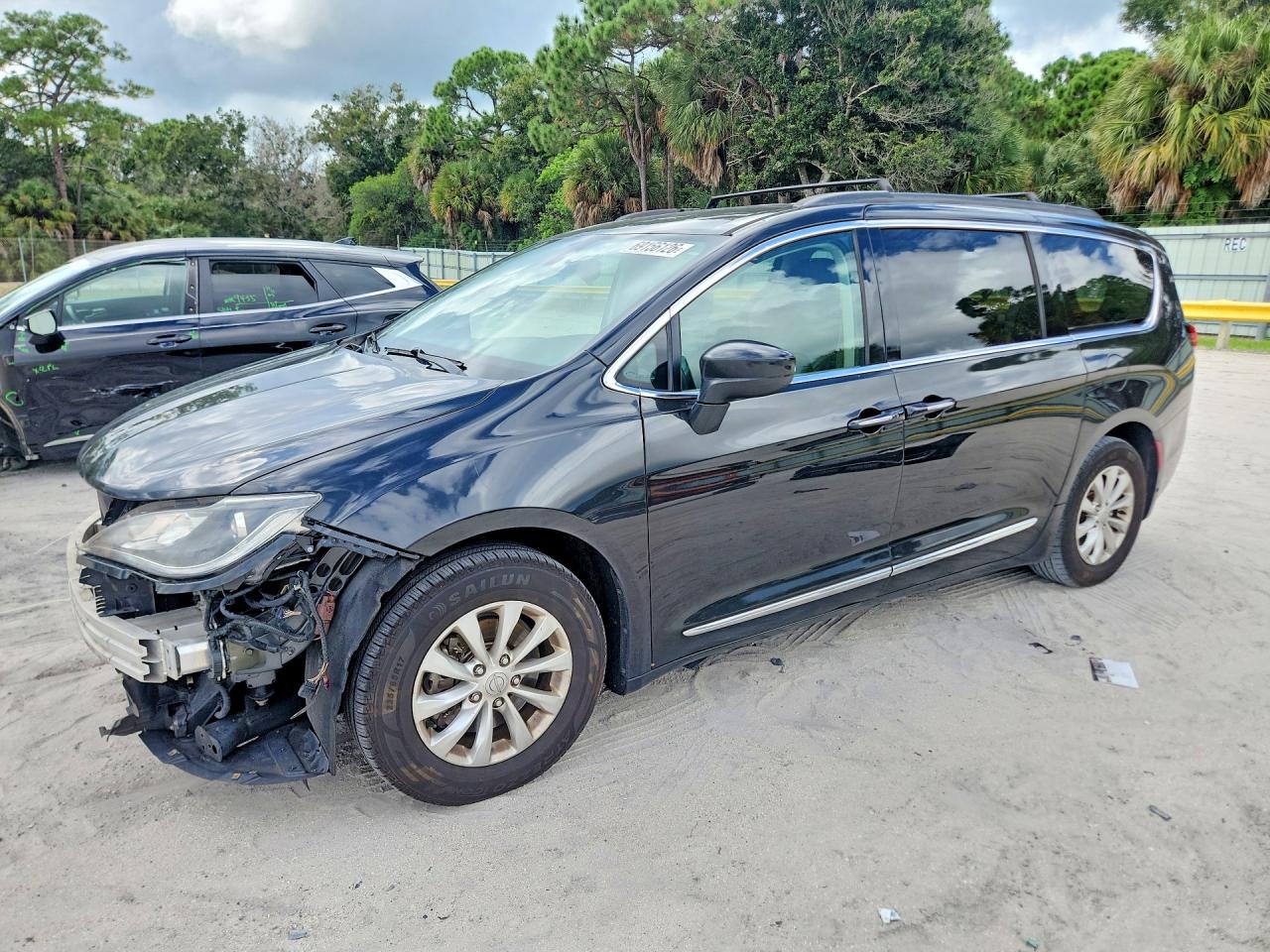 2017 CHRYSLER PACIFICA TOURING L | 2C4RC1BG1HR803609 | UPCARS
