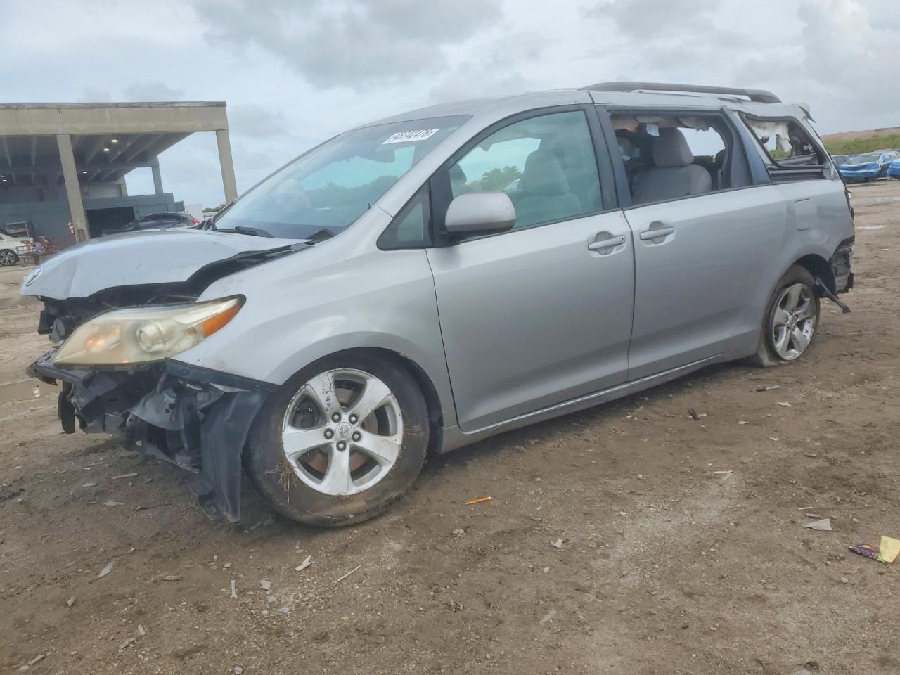 2016 TOYOTA SIENNA LE 8-PASSENGER | 5TDKK3DC0GS748392 | UPCARS