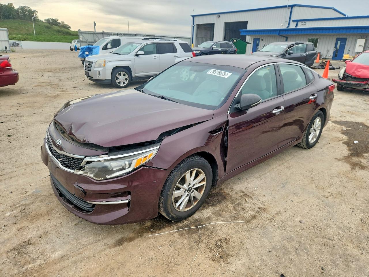 2017 KIA OPTIMA LX | 5XXGT4L30HG154799 | UPCARS