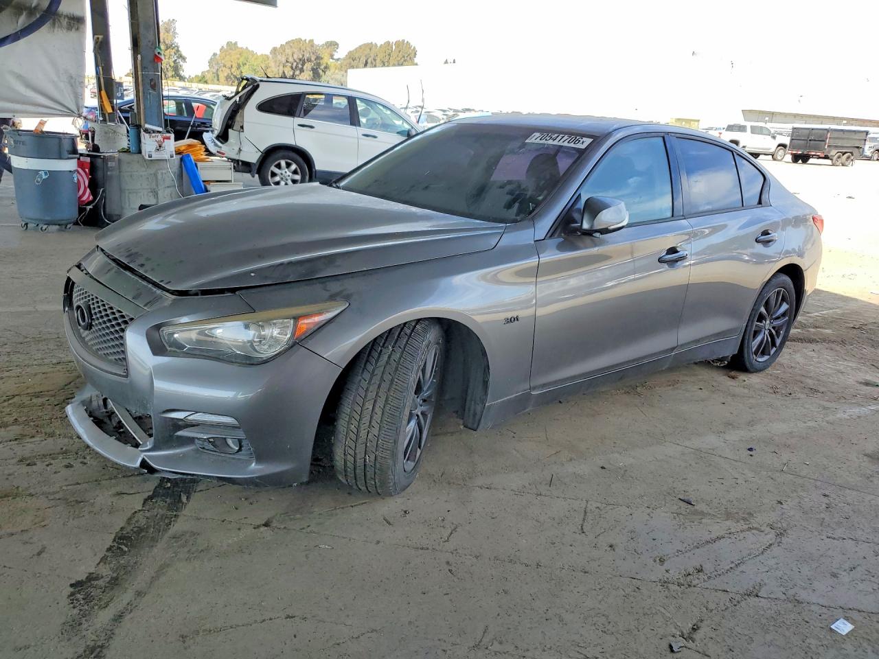 2016 INFINITI Q50 3.0T PREMIUM | JN1EV7AP7GM304718 | UPCARS