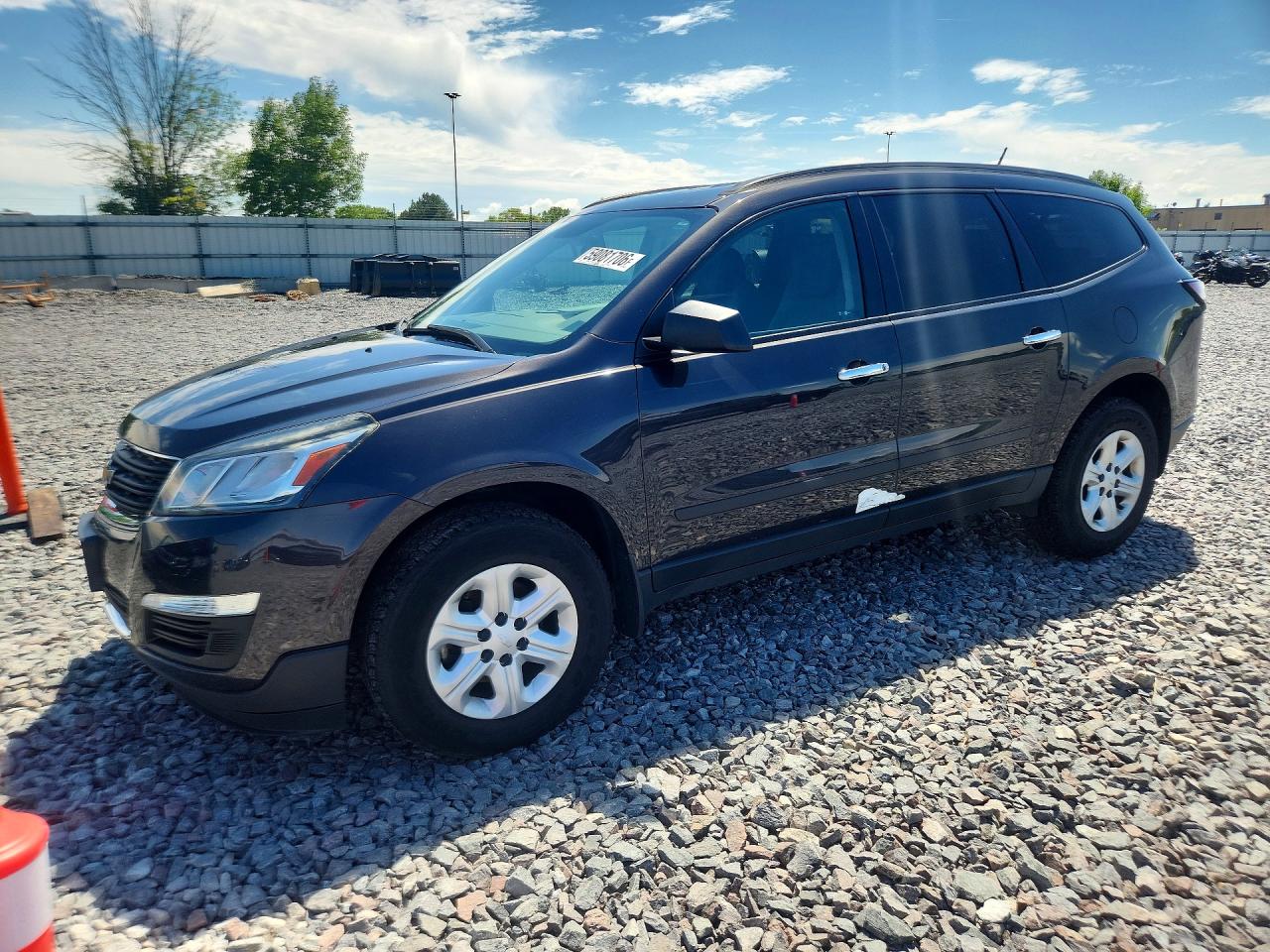 2017 CHEVROLET TRAVERSE LS | 1GNKVFED9HJ295640 | UPCARS