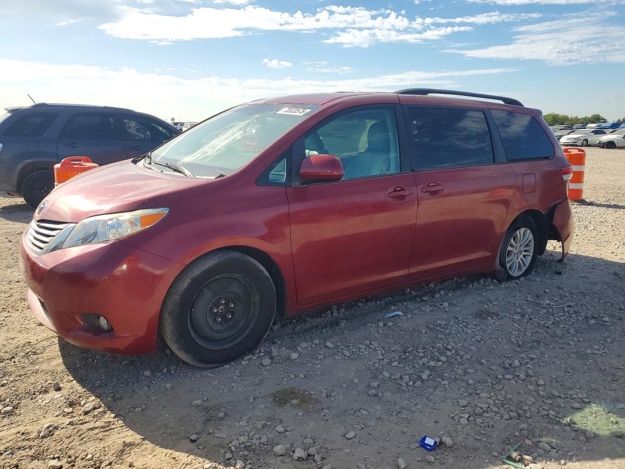2011 TOYOTA SIENNA XLE 8-PASSENGER | 5TDYK3DC2BS141929 | UPCARS