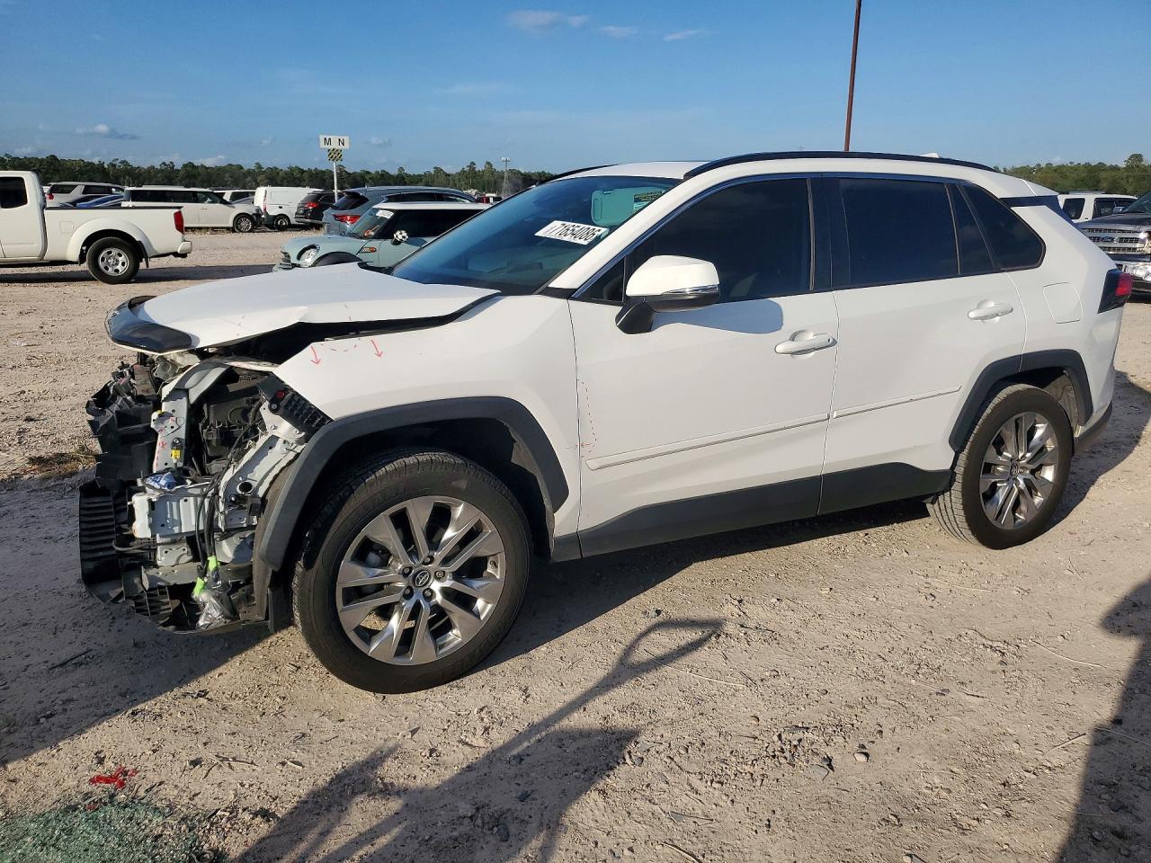 2020 TOYOTA RAV4 XLE PREMIUM | 2T3C1RFV3LW098989 | UPCARS