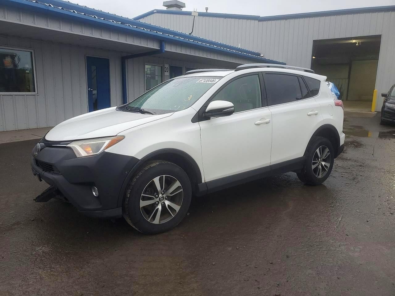 2017 TOYOTA RAV4 XLE | JTMRFREV7HJ709223 | UPCARS
