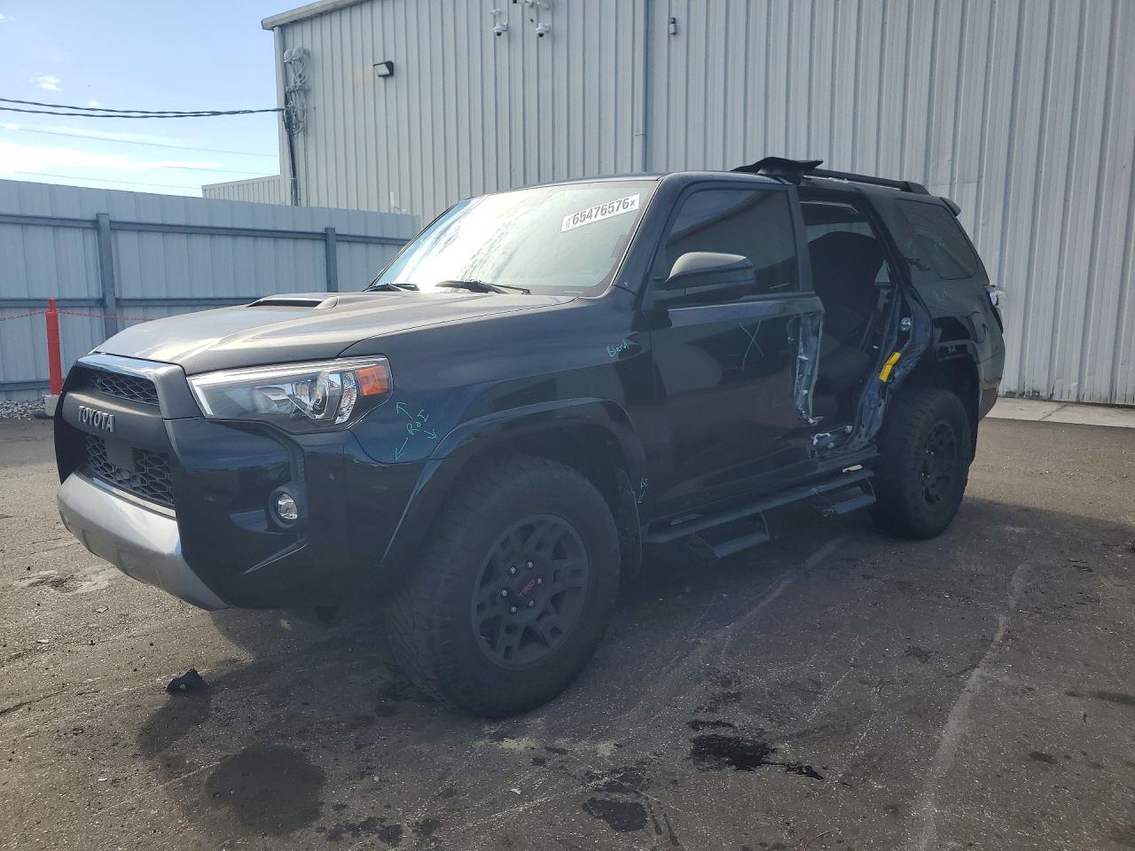 2022 TOYOTA 4RUNNER TRD OFF-ROAD | JTEPU5JR8N6024608 | UPCARS