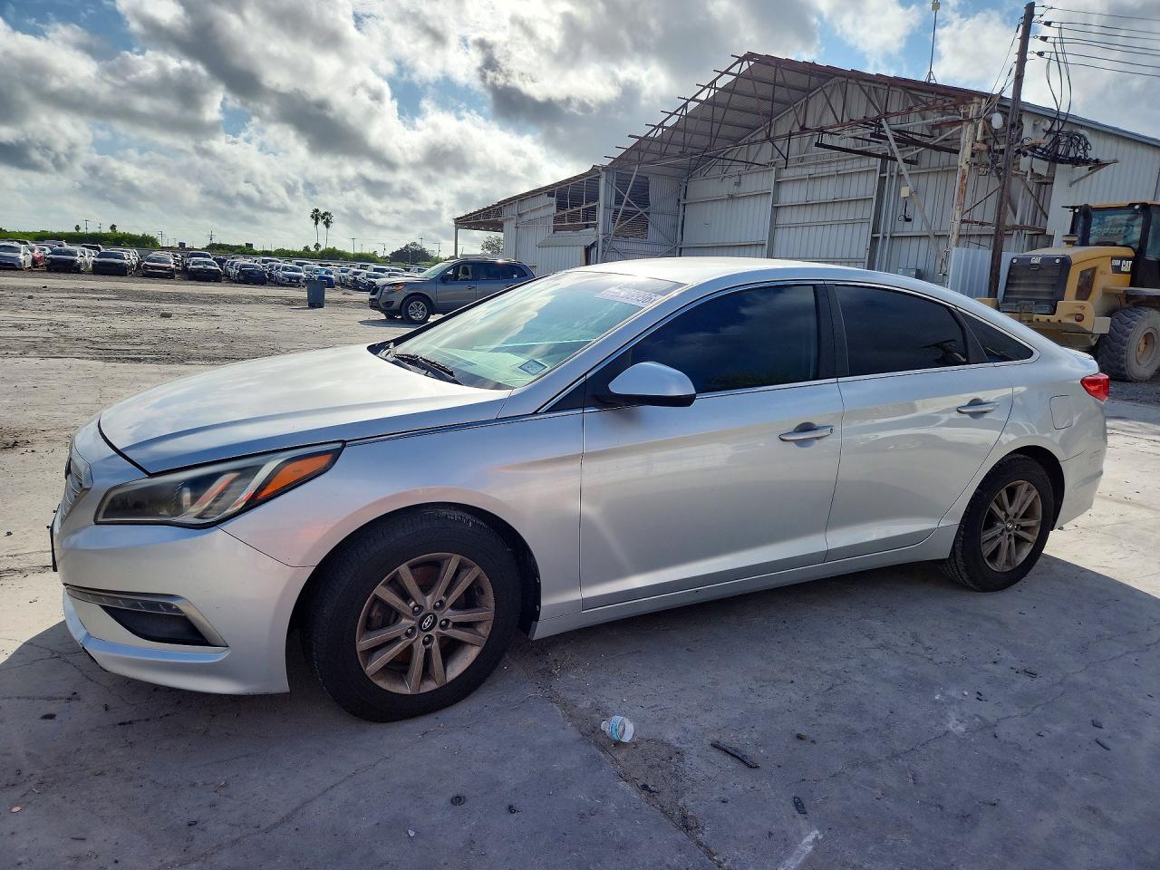 2015 HYUNDAI SONATA SE | 5NPE24AF5FH131351 | UPCARS