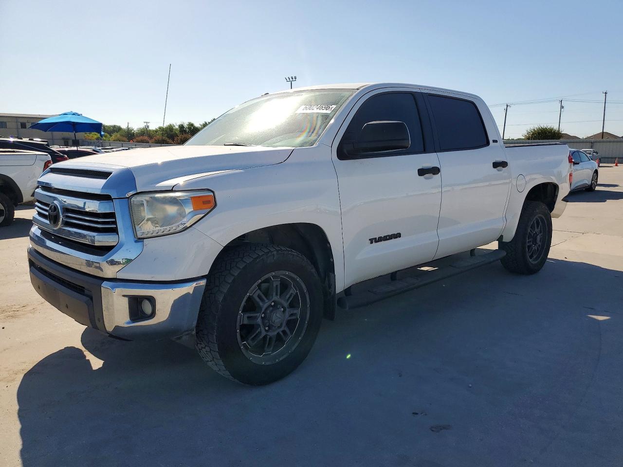 2017 TOYOTA TUNDRA CREWMAX SR5 | 5TFEM5F10HX118222 | UPCARS