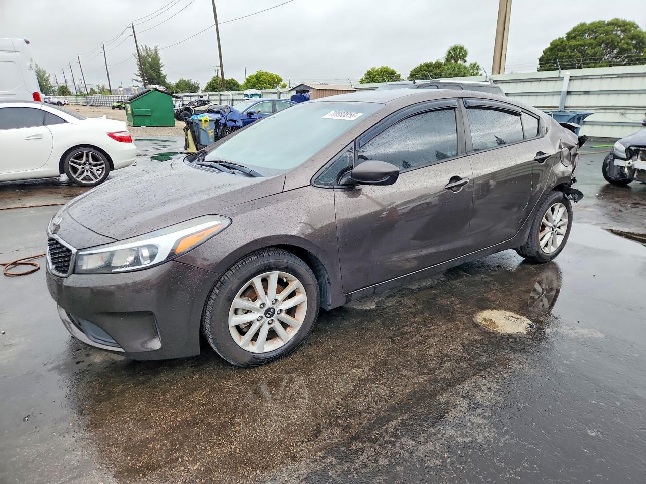 2017 KIA FORTE LX | 3KPFL4A7XHE007979 | UPCARS
