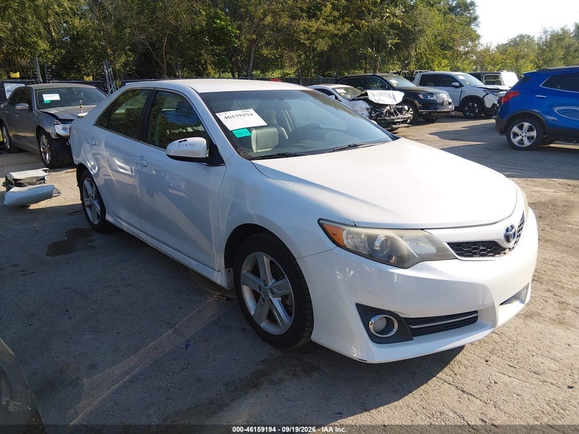 2014 TOYOTA CAMRY SE | 4T1BF1FK0EU460888 | UPCARS