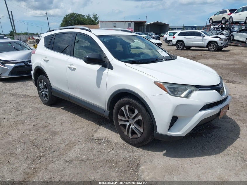 2018 TOYOTA RAV4 LE | JTMBFREV1JJ194632 | UPCARS