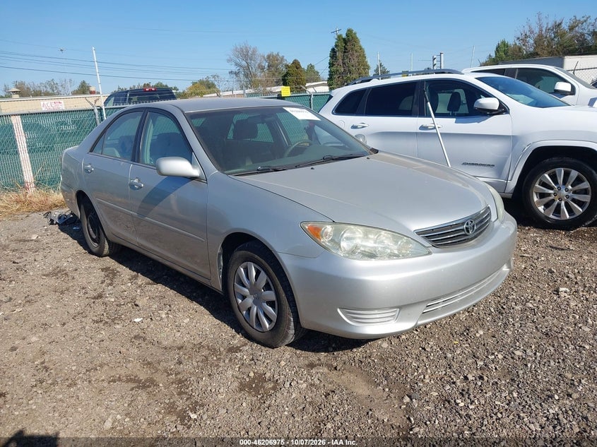 2005 TOYOTA CAMRY LE | 4T1BE32K75U564556 | UPCARS