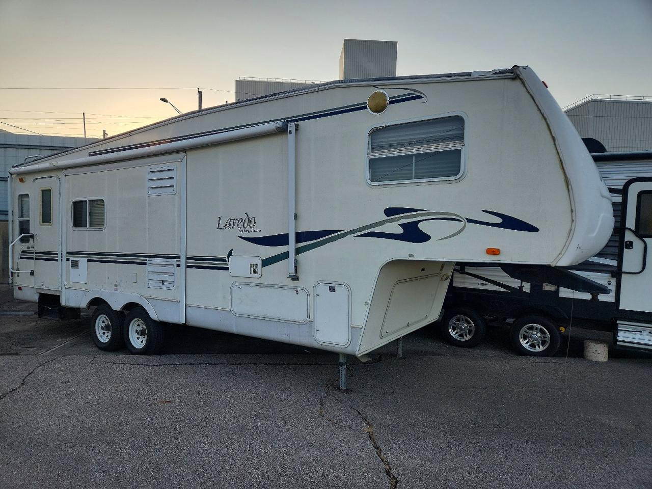 2001 KEYSTONE LAREDO CAMPER | 4YDF27R2314450928 | UPCARS