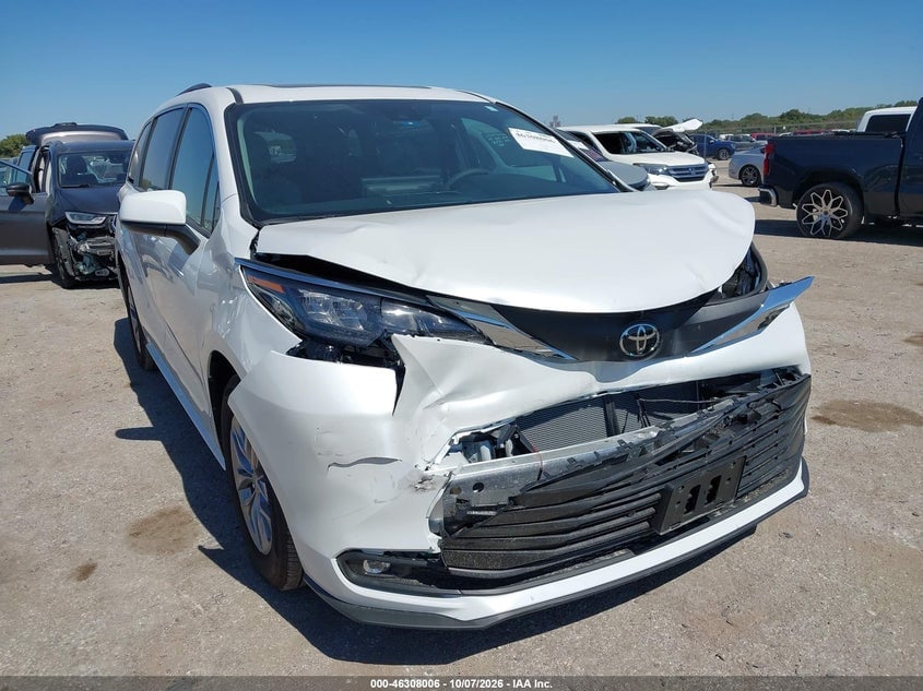 2026 TOYOTA SIENNA XLE | 5TDYRKEC5TS342004 | UPCARS
