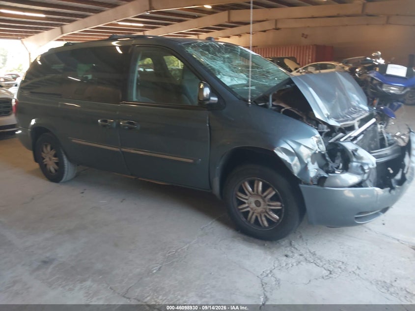 2005 CHRYSLER TOWN & COUNTRY TOURING | 2C4GP54LX5R574601 | UPCARS