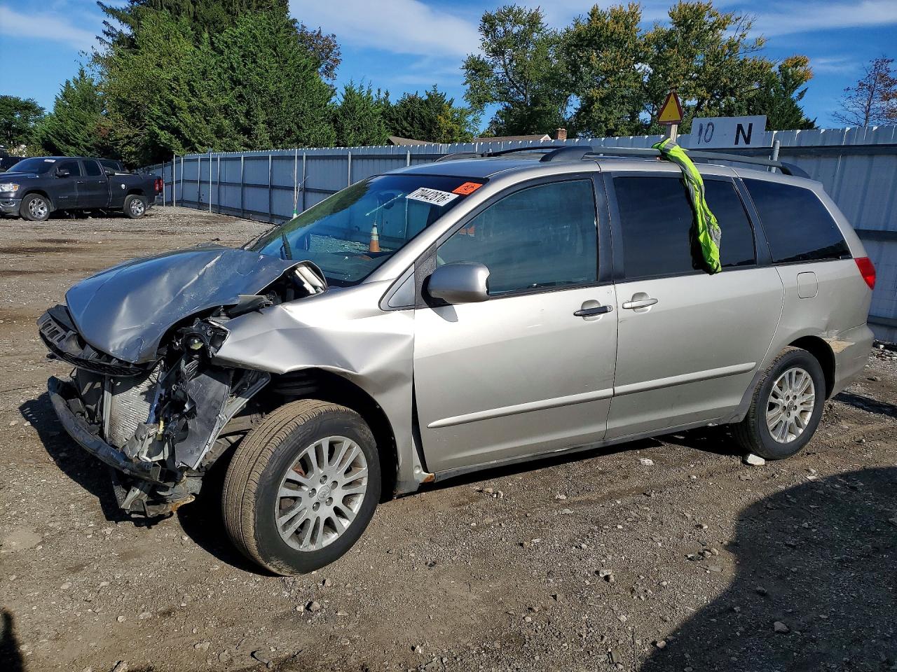 2007 TOYOTA SIENNA XLE 7-PASSENGER | 5TDBK22C17S007388 | UPCARS