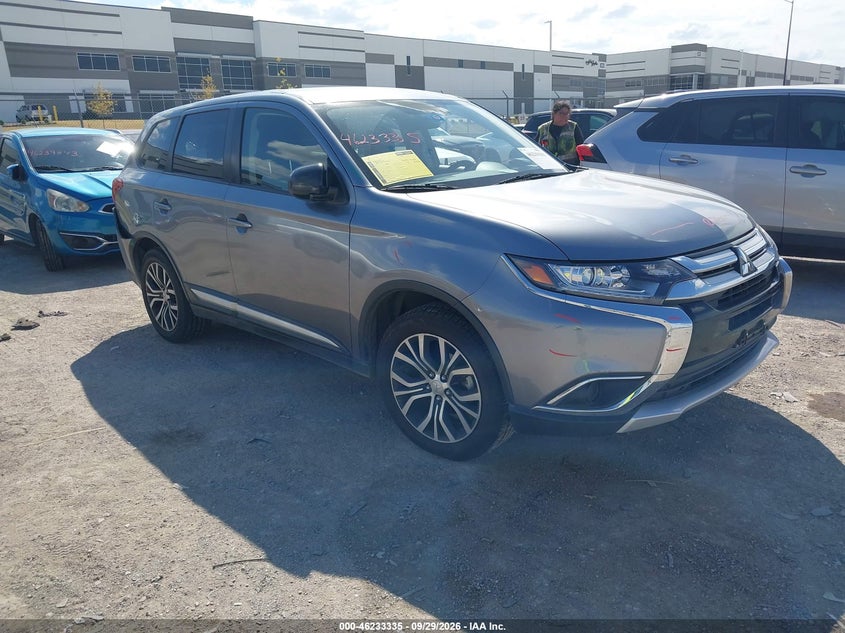 2018 MITSUBISHI OUTLANDER ES | JA4AD2A35JZ052552 | UPCARS