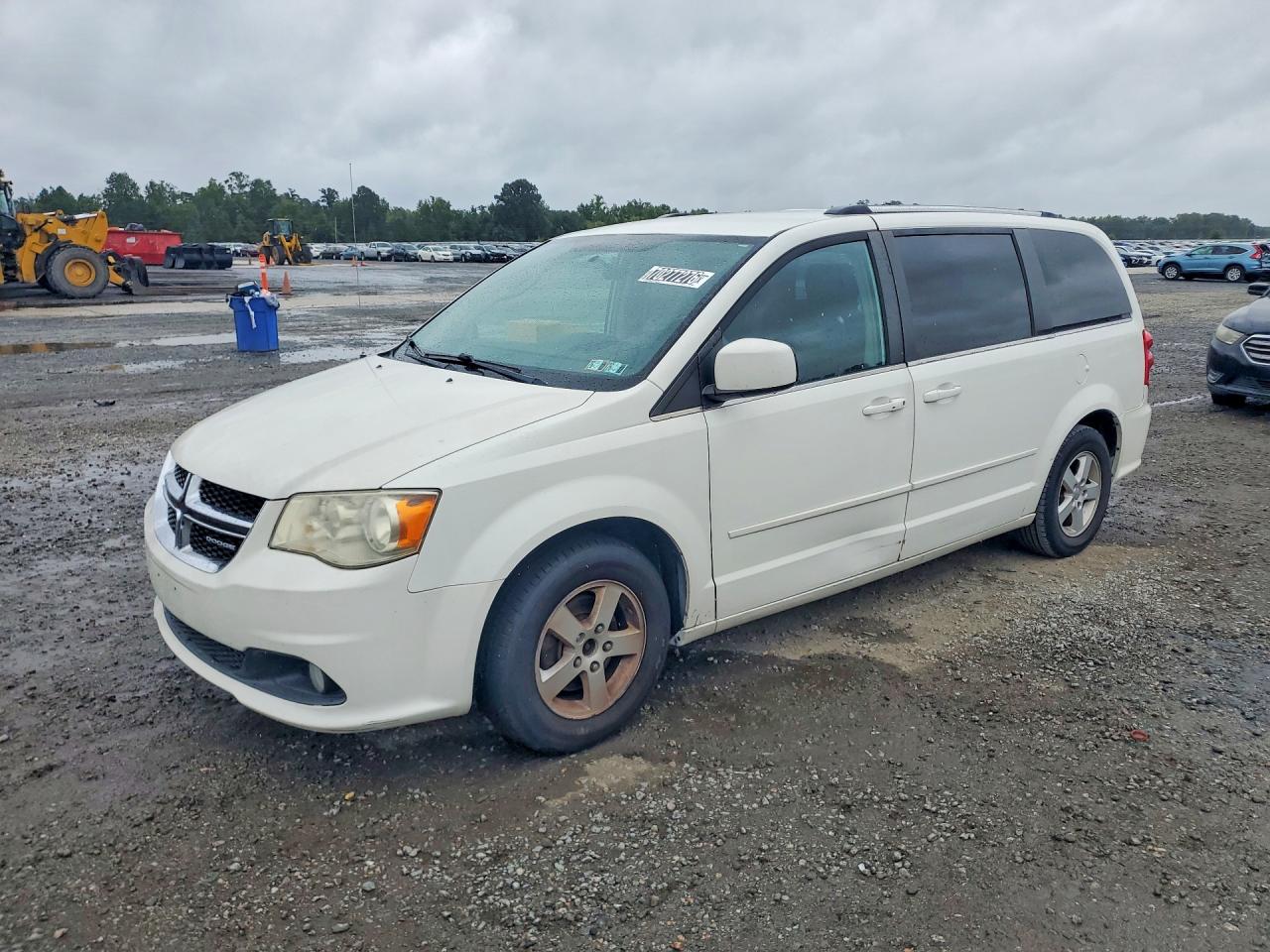 2011 DODGE CARAVAN CREW | 2D4RN5DG4BR657828 | UPCARS