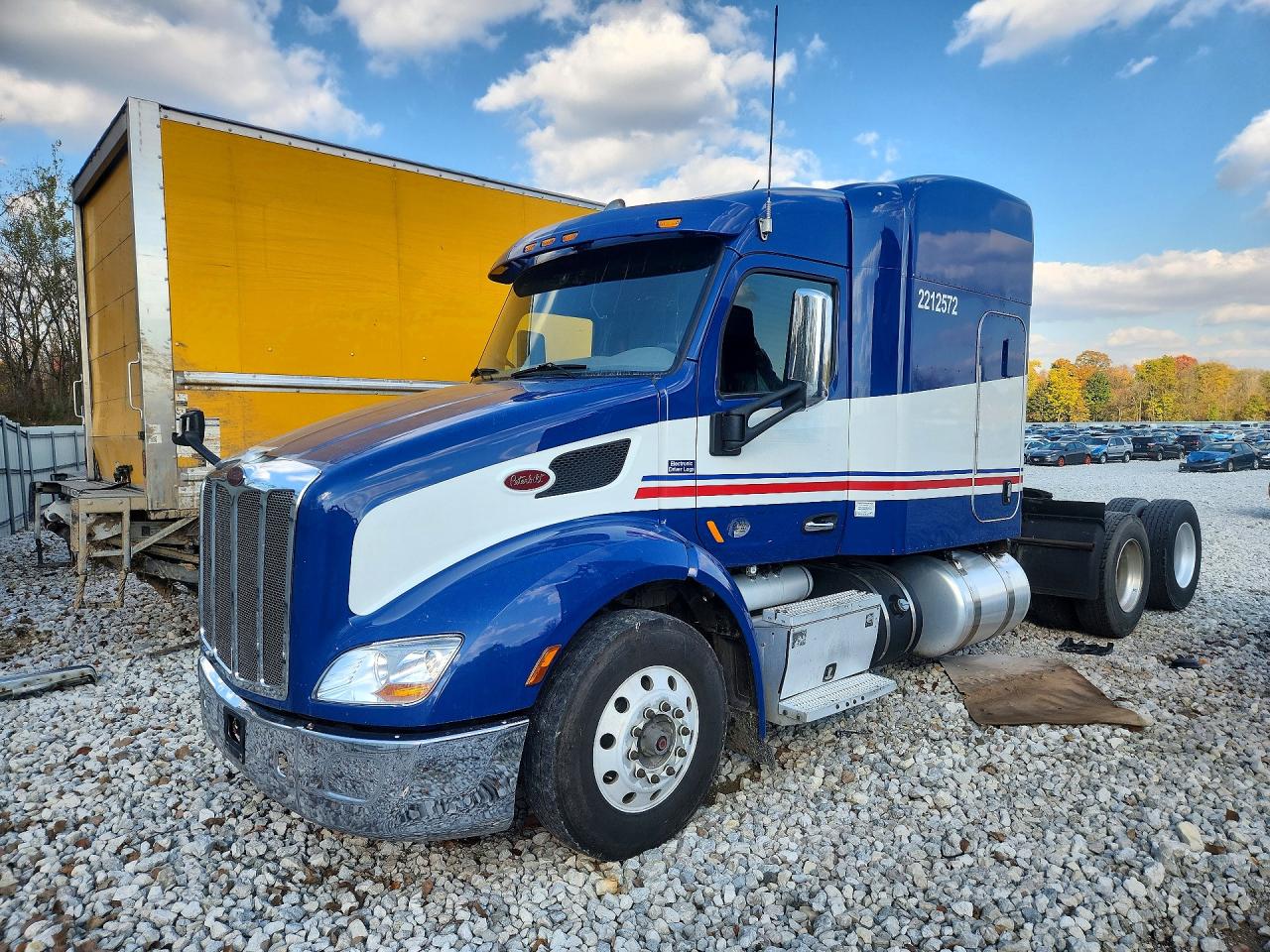 2017 PETERBILT 579 | 1XPBDP9X7HD359256 | UPCARS