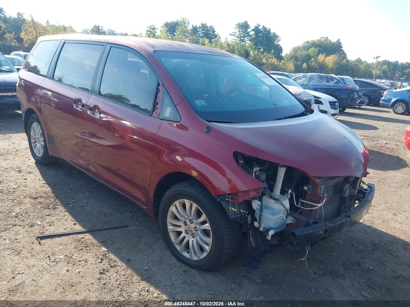 2011 TOYOTA SIENNA | 5TDKA3DC2BS007026 | UPCARS