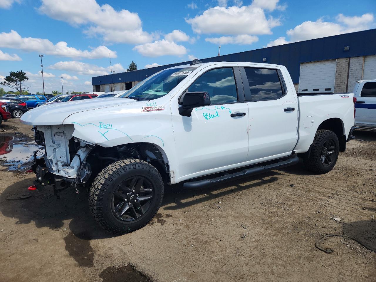 2021 CHEVROLET SILVERADO K1500 LT TRAIL BOSS | 1GCPYFED0MZ191619 | UPCARS