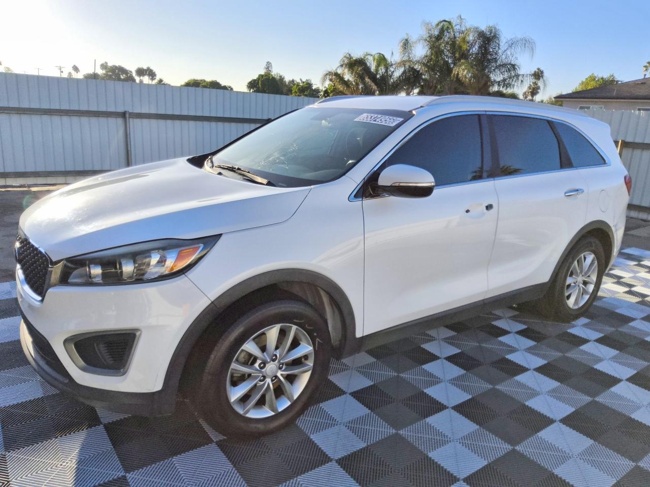 2017 KIA SORENTO LX | 5XYPG4A32HG296784 | UPCARS