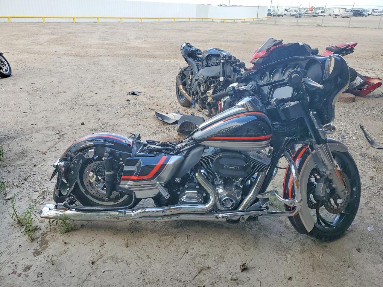 2014 HARLEY-DAVIDSON FL STREET GLIDE SPECIAL | 1HD1KRM18EB627223 | UPCARS