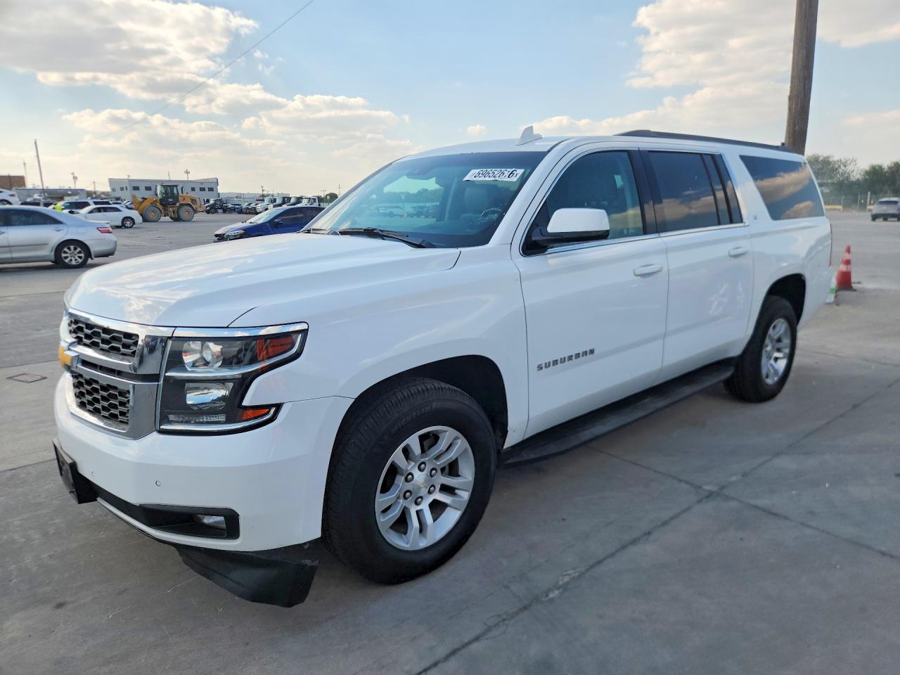 2019 CHEVROLET SUBURBAN C1500 LT | 1GNSCHKCXKR235789 | UPCARS