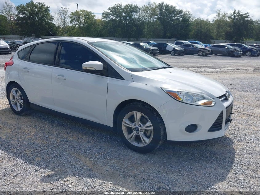 2014 FORD FOCU SE | 1FADP3K21EL132144 | UPCARS
