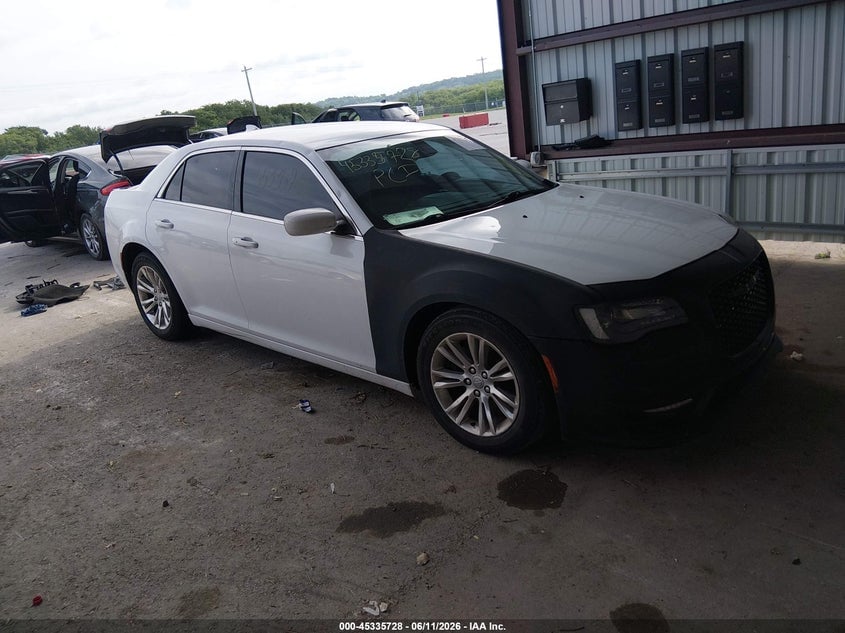 2018 CHRYSLER 300 TOURING | 2C3CCAAG8JH249508 | UPCARS