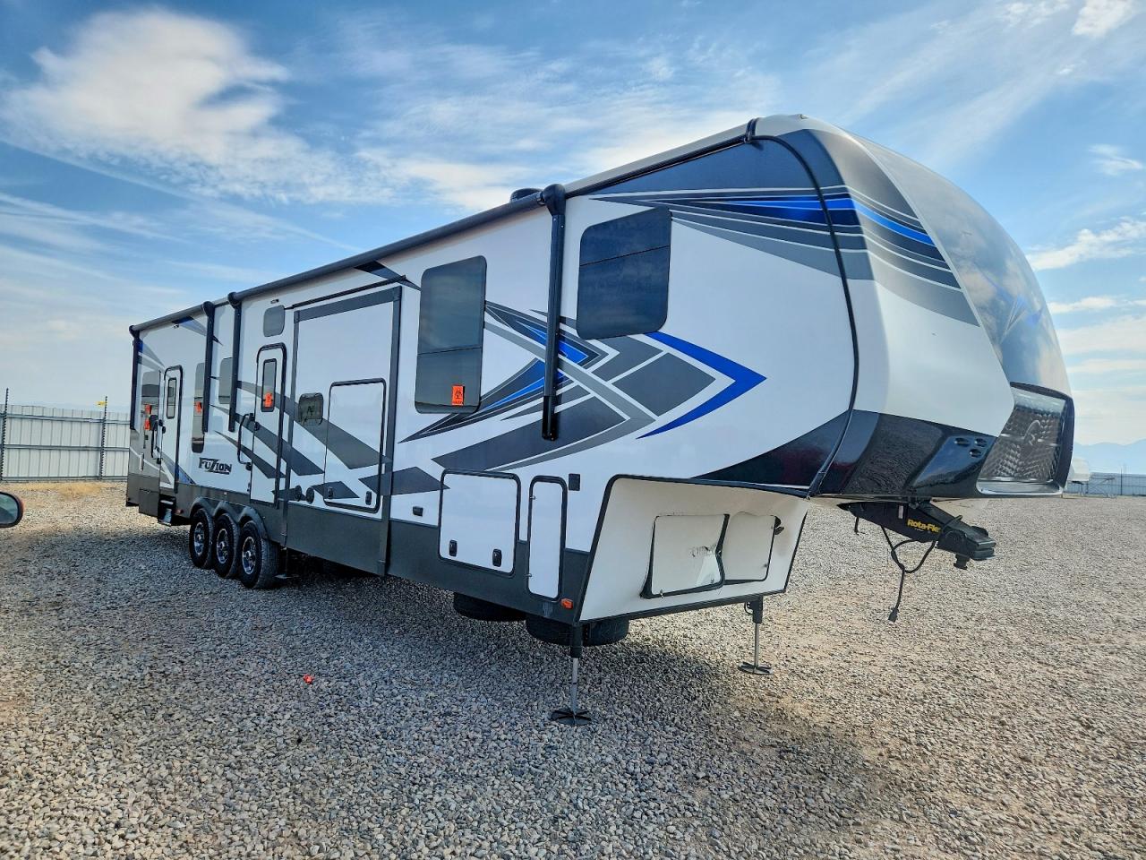 2021 KEYSTONE CHALLENGER FUZION DUTCHMAN  CAMPER | 4YDF42732MF810076 | UPCARS