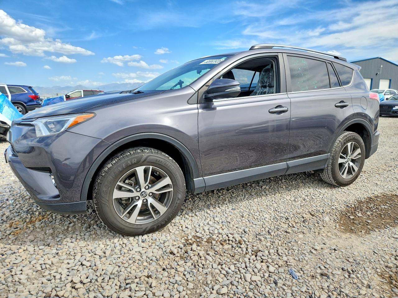 2018 TOYOTA RAV4 XLE | JTMRFREV6JJ720297 | UPCARS